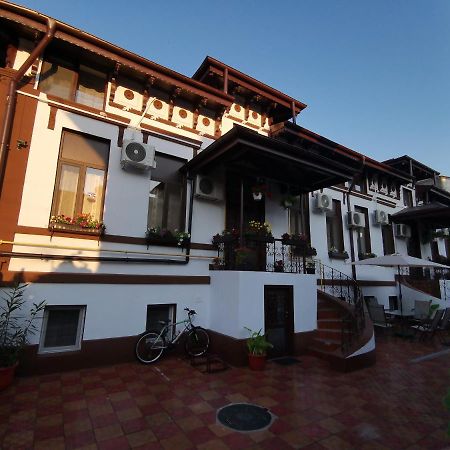 Joe Hostel Bukarest Exterior foto